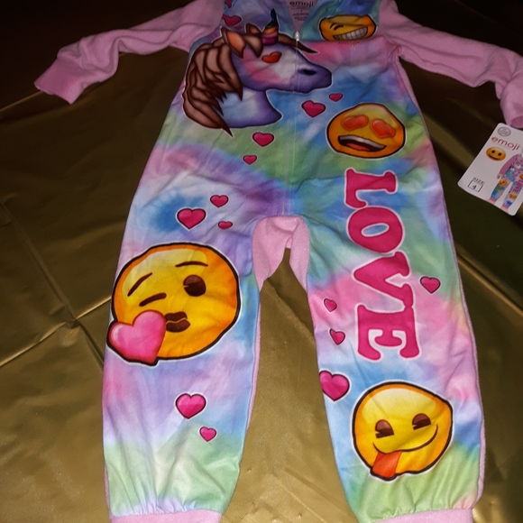 LICENSED emoji PJ Onesie Unicorn size 4 - Picture 4 of 6